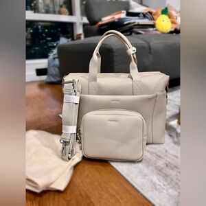 NEW Never Used: Monos Metro Weekender Duffel Ivory Vegan Leather + Travel Kit